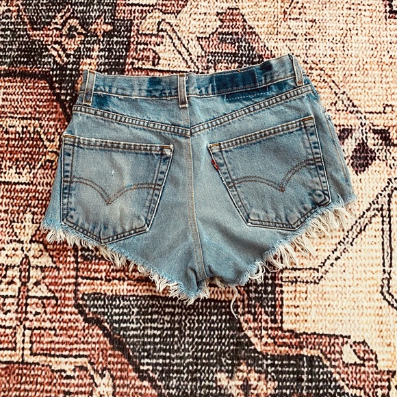 Vintage Cutoff Levi’s Jean Shorts ☀️ - Picture 2 of 4